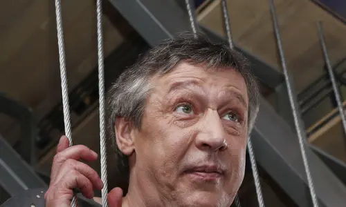 Адвокат Добровинский рассказал о финансовых проблемах Михаила Ефремова